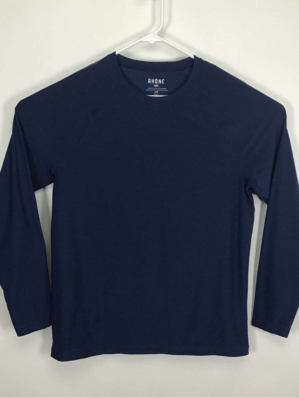 Rhone Reign men’s long sleeve performance tee shirt large